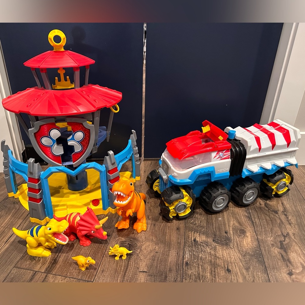 Paw Patrol Dino Rescue Set w/ Paw Patroller